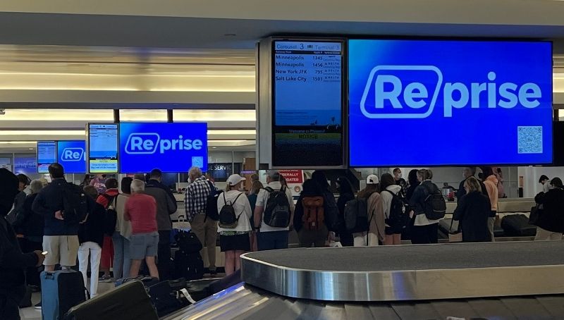 Reprise baggage claim OOH